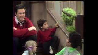Sesame Street 0249 Street Scenes Oscar Runs For Head Of Council