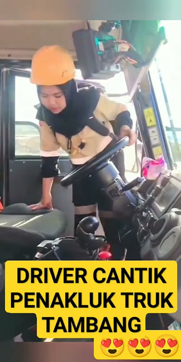 Supir cantik penakluk truk tambang. #fpy #trukoleng #viral #shorts
