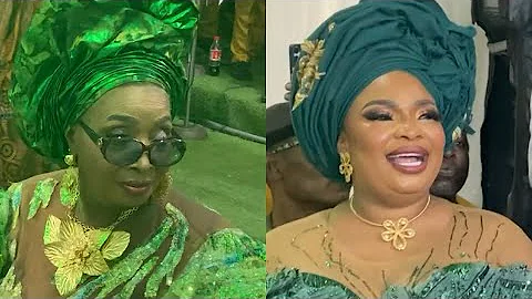 ACTRESS LAIDE BAKARE WITH HER MOM DANCING COMPETITION ON STAGE AS SHE CELEBRATE HER MOM BIRTHDAY 