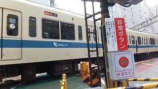 小田急線1000形各駅停車新宿行と、3000形と、8000形急行新宿行と、3000形を撮った。