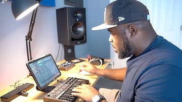 An iPad, BeatMaker 3, and a Midi Keyboard | Yes, you can make Dope Trap Beats on an IOS setup!