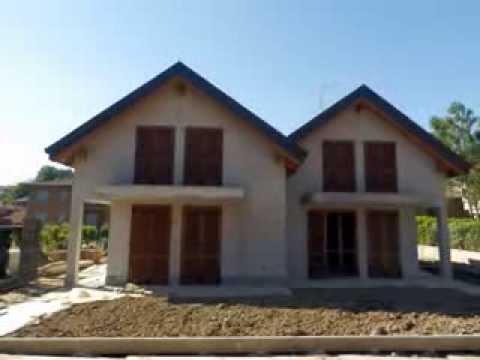 Casatenovo: Villa a