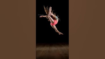 Incredible firebird jump with Lola #dancephotography #ballerina