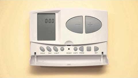 Computherm Q7 Q7RF Q8RF videobemutató - 06 Az aktuális nap és a pontos idő beállítása