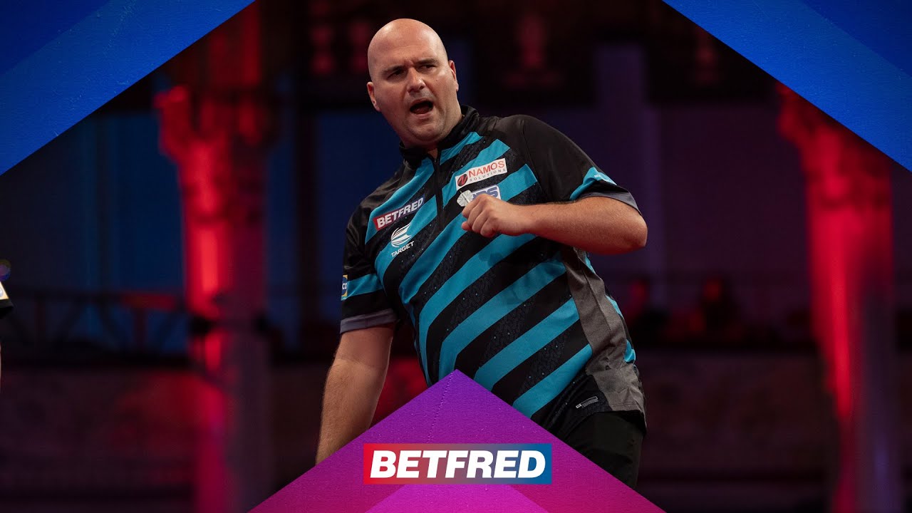 2019 CHAMPION ROB CROSS THROUGH TO THE 2ND ROUND.
