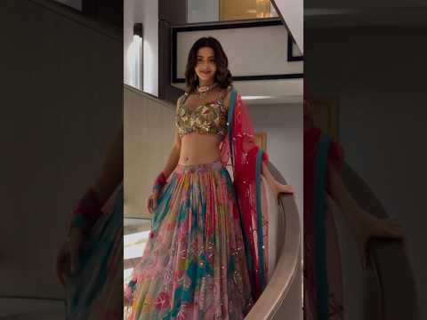 Vedhika hot navel show #vedhika