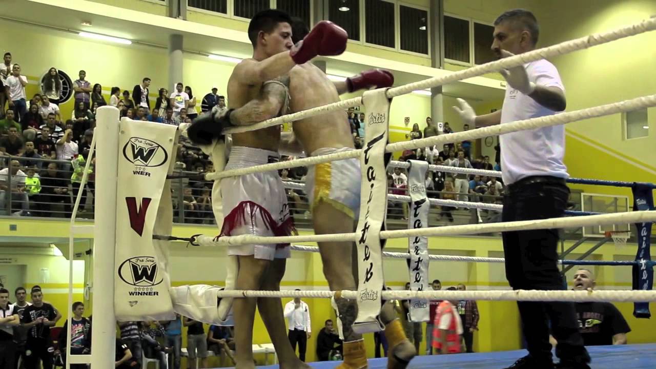 Máximo Suárez (C.D.C. David Peña) vs Alexander (Narayana Gym) - YouTube