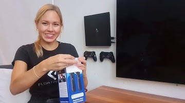 Unboxing PlayStation Move Motion Controllers. New wall mounts for PS Move Controllers.