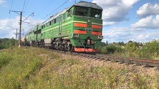 Скоростной тепловоз 2ТЭ116-1539 с грузовым поездом