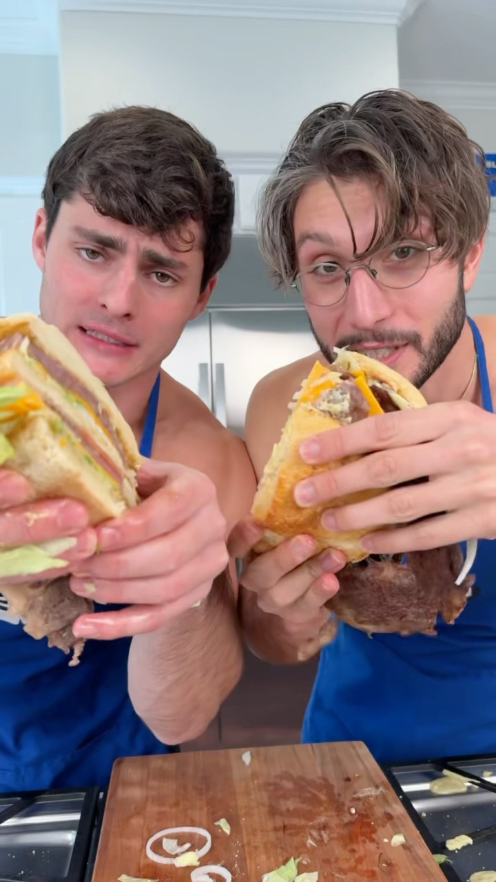 2 boys 1 burger