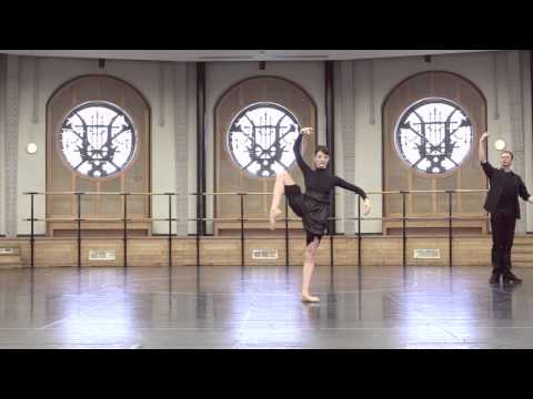 AK003D - Sur les Pointe - On Pointe DVD - YouTube