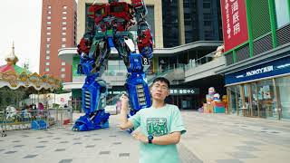 The two guys duel with mecha. It's wonderful！俩小伙带机甲终极决斗，精彩绝伦！