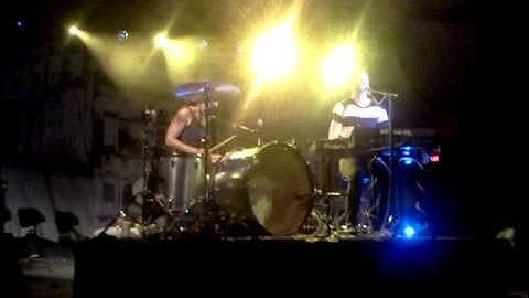 Matt and kim at stubbs in austin june2011