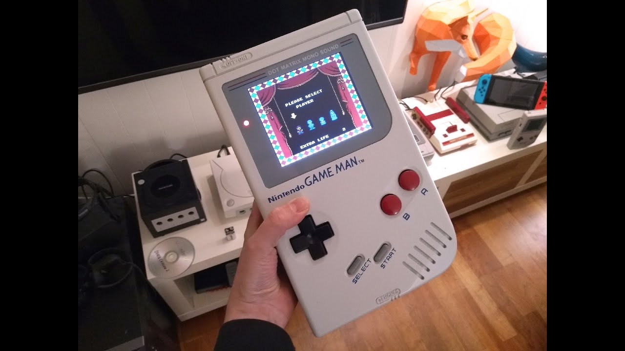 Megcsinálták a Nintendo Game Boy felnőtt változatát, a Game Man-t - Játékok  - PC Fórum