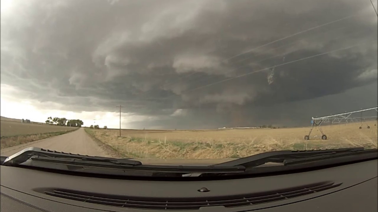 Multiple vortex tornado