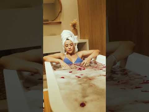 Spa  Naked  Reels