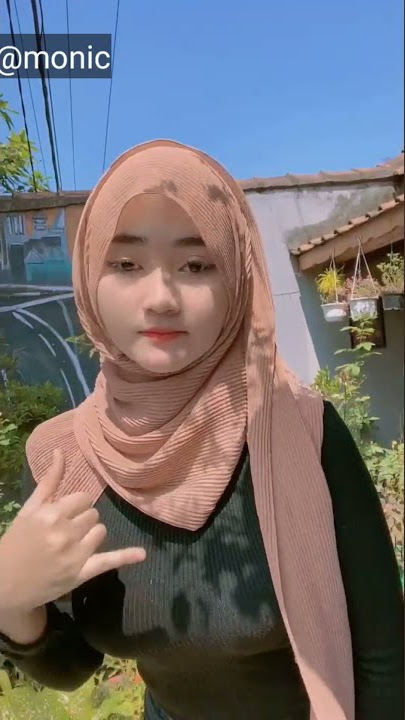 Tiktok Hijab menonjol Montooq