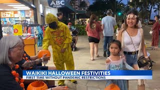 Crowds flock to Waikiki to celebrate Halloween without COVID-19 restrictions