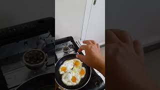 breakfast  tayo mga beshy#satisfying#asmr#fry egg#short video#viral#lori jean tanangkil vlog