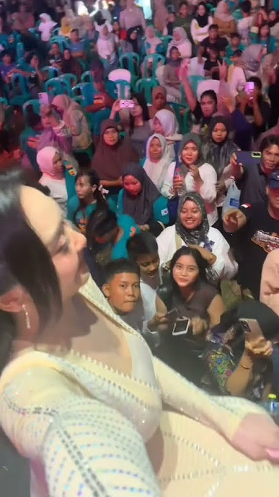 Difarina indra goyang sampek bawah. #difarina #difarinaindra