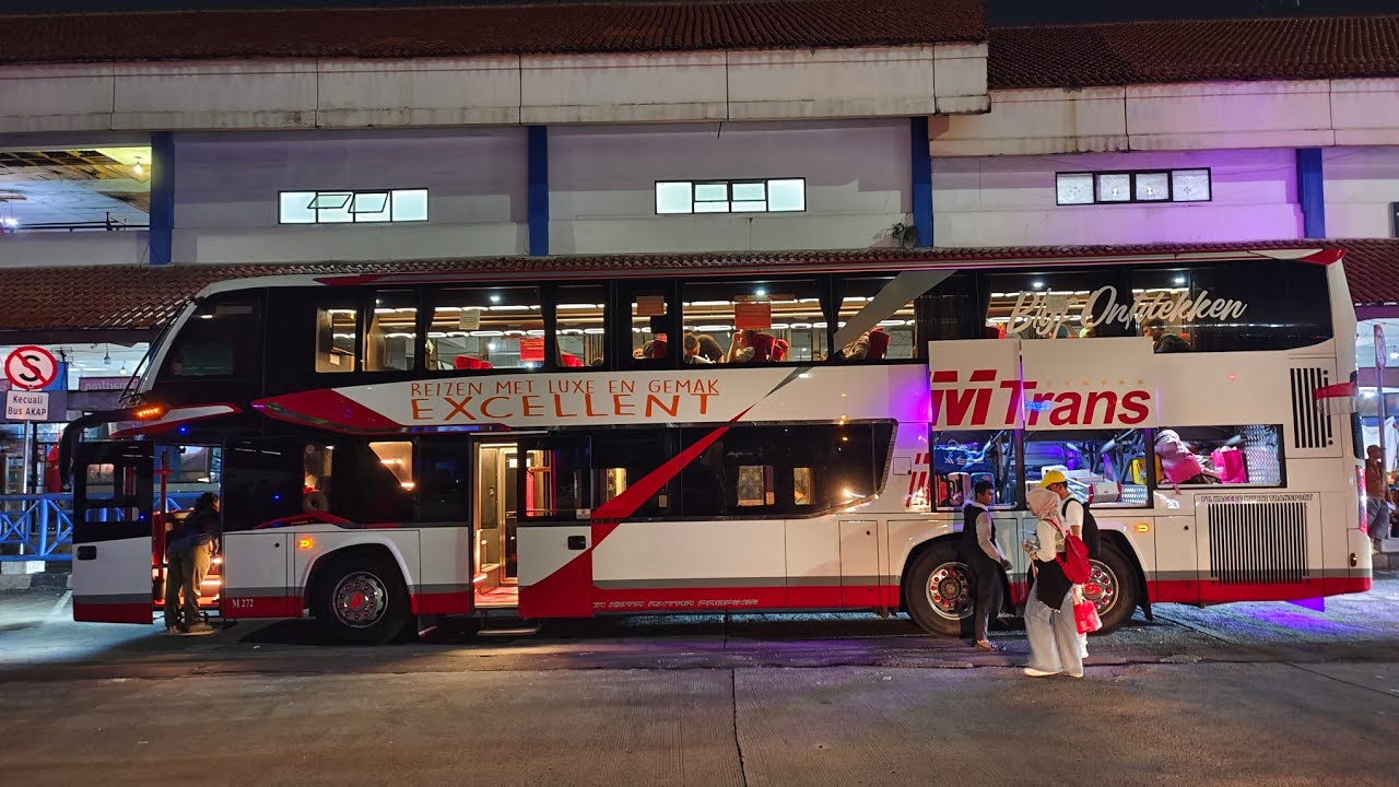 JANGAN TAKUT KE TERMINAL KALAU MALAM TINGKAT BANYAK MASUK TERMINAL KAMPUNG RAMBUTAN JAKARTA TIMUR