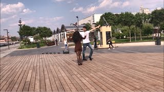 Молодая Девушка Танцует С Парнем В Центре Москвы 2019 Лезгинка ALISHKA AIDA Чеченская Песня Aida