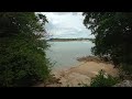 Vestiges galloromains au bord dune jolie petite plage douarnenez france