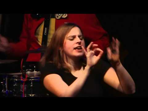 Moop Mama feat. Zoe - König der Stadtmitte (Live)