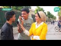 اتصل بامك وقولها انا شوفت ابويا قاعد مع واحدة في كافيه وشكله هايتجوزها 