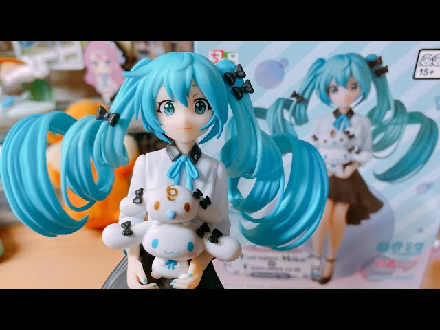 ちょこのせプレミアムフィギュア“初音ミク×シナモロール”おすましVer. ② 41znolLzCEL.jpg_BO30,255,255,
