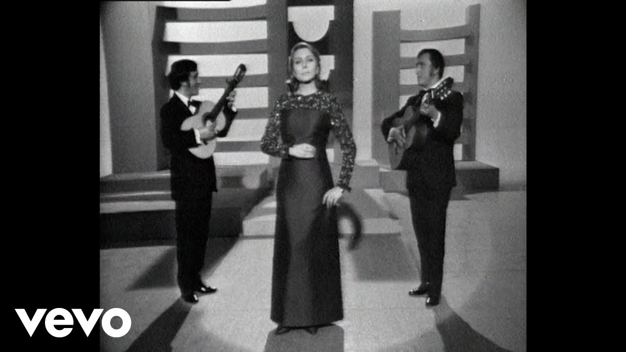 Maria Dolores Pradera - Pesares (Actuación TVE - Galas del Sábado)