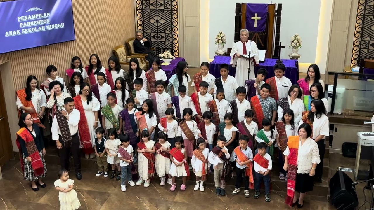 Penampilan Parheheon Sekolah Minggu HKBP Pulo Asem