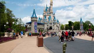 Cinderella castle disneyland in 3 ...