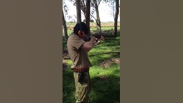 Mate shooting 12G shotgun both triggers