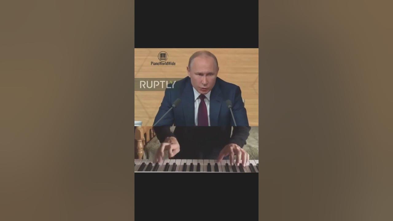 Putin playing piano 😂😂 #putinmeme #putin #russia