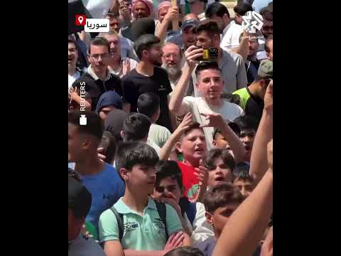 شاهد خروج مظاهرات في مدينة حماة تنديدا بالغارات الإسرائيلية على سوريا