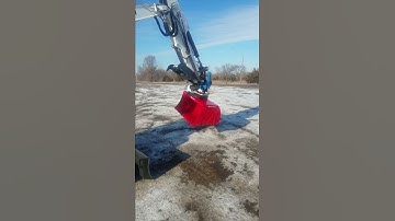 Cmp Attachments tilt, rotate, and soil conditioner bucket