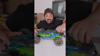 Je répare mon Traxxas Rustler, puis je le brise à nouveau 🥲