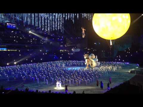 ვიდეო: SOCHI 2014-ის შენობა: დიდი ოლიმპიური რგოლები "AluWALL სისტემისგან"