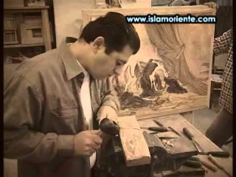 Bajo Relieve En Madera (Monabbat Kari)