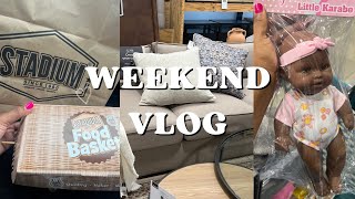 Weekend vlog: Run errands with us | New Couch | Toddler plug