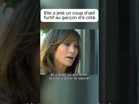 #shorts Elle a jeté un coup d'cellfurtif au garcon d'à côté