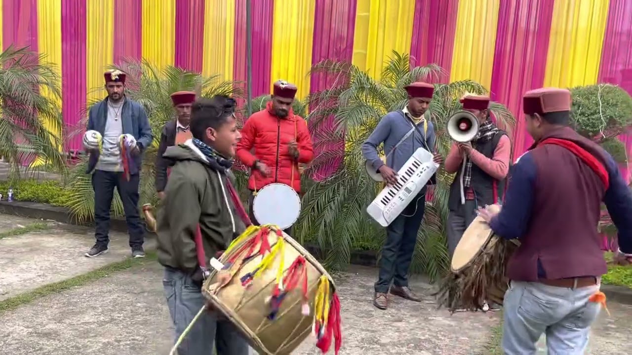 Jaunsari Band ! Amazing performance !My big brother Wedding in Rishikesh !