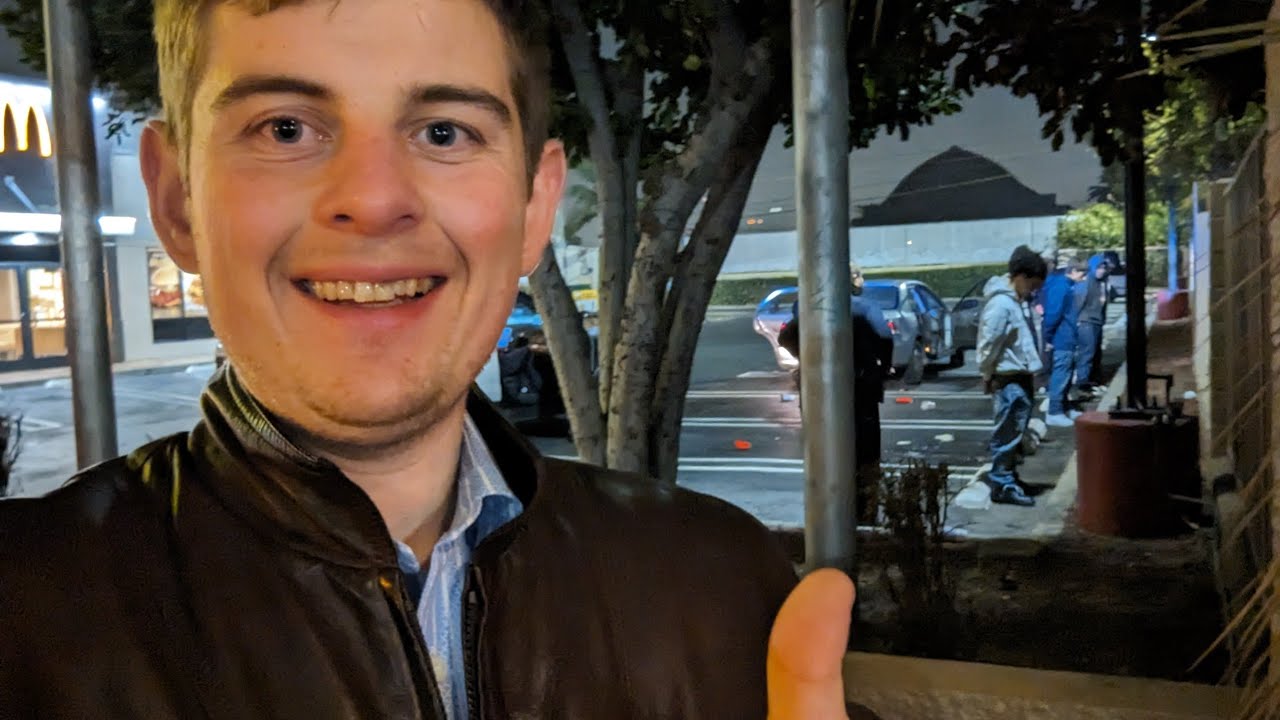 hitchhiking-from-vegas-to-los-angeles-5-hour-drive-ended-up-being