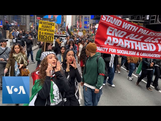 New York City: Hundreds Attend pro-Israel and pro-Palestinian Protests | VOA News class=