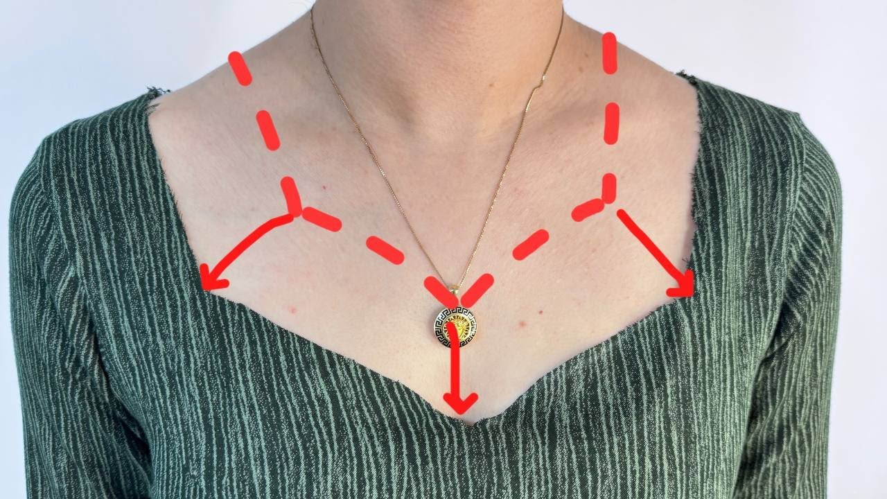 How to Reduce  perfectly a Large neckline: Genius Sewing Tricks! 🤩