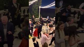 Vybe Society Band Performs “Get Lucky” Wedding Reception Celebration Resimi