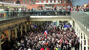 Les Misérables -- St. Pancras Flashmob