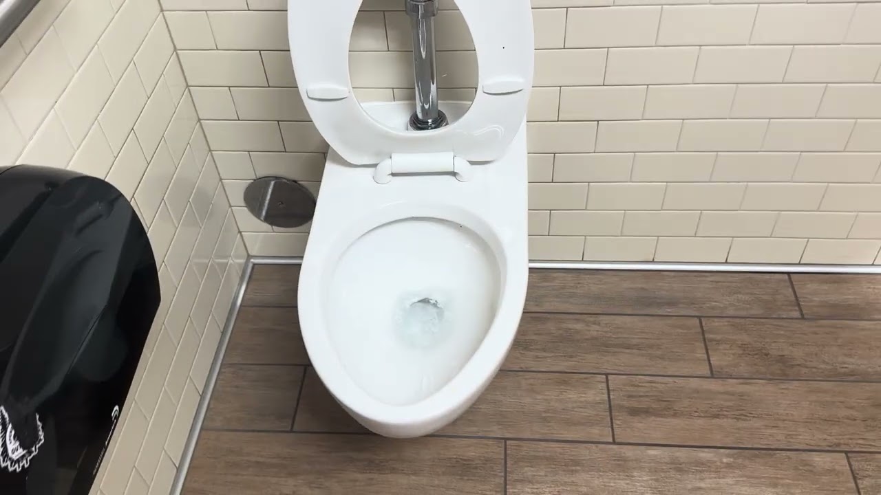 625: 🚹♿️ HomeGoods Restroom ( Duluth, MN )