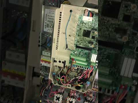 مصعد انفرتر يسكاوا مشكلته دايما يعطي عطل اسمه  قمنا بحل المشكله كم ا واضح في الفيديو